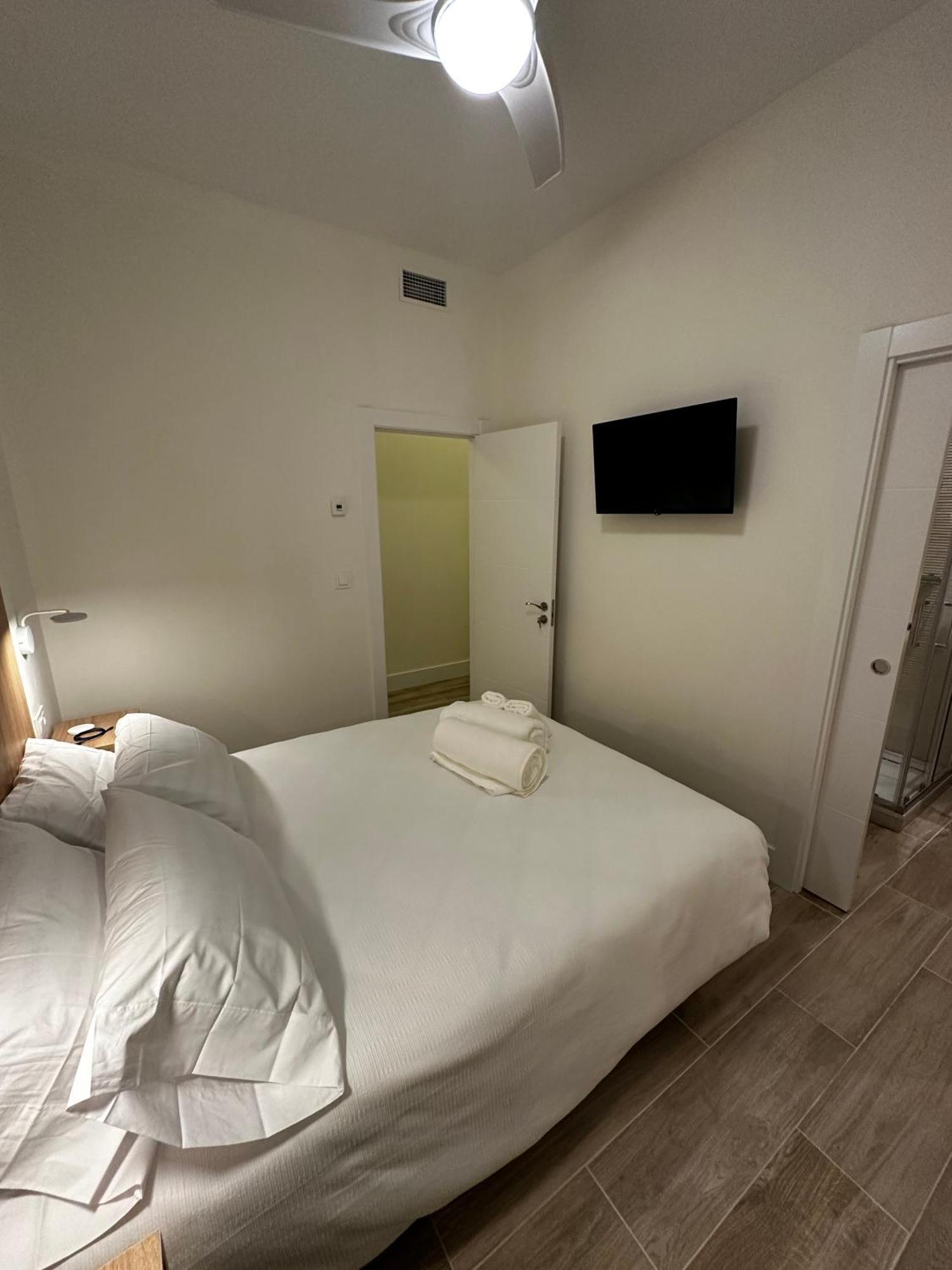 Apartamentos Moncloa มาดริด ภายนอก รูปภาพ